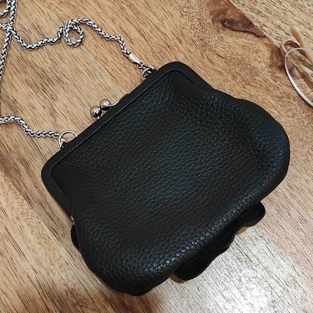 Brighton Rosalie Black Leather Crossbody Flower Coin Kisslock Purse Chain Strap - Picture 3 of 4